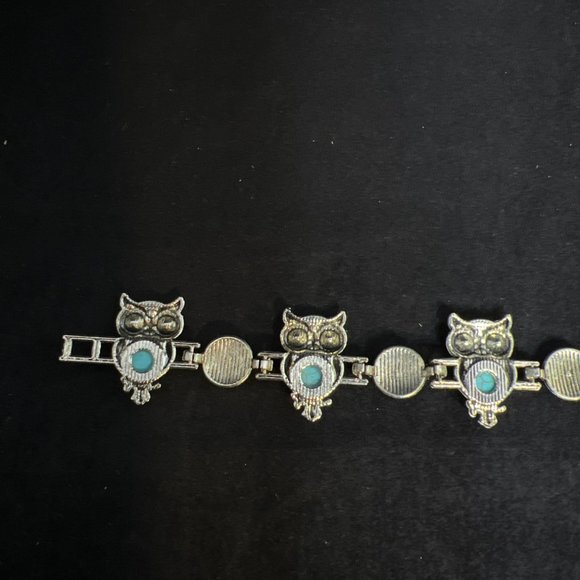 Vintage Silver Tone Faux Turquois Owl Bracelet (4025) - Picture 7 of 8